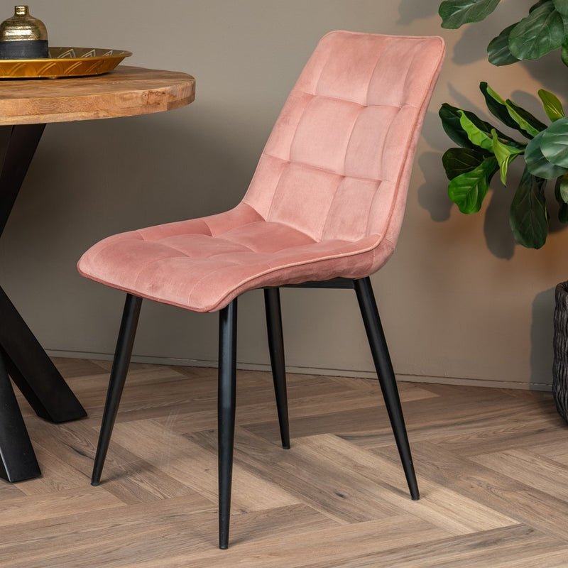 Jídelní židle Nice růžová s černou podnoží Mahom