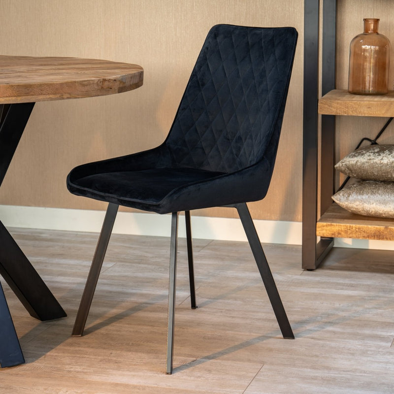 Jídelní židle Reims černá s černou podnoží Mahom