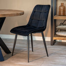 Jídelní židle Nice černá s černou podnoží Mahom