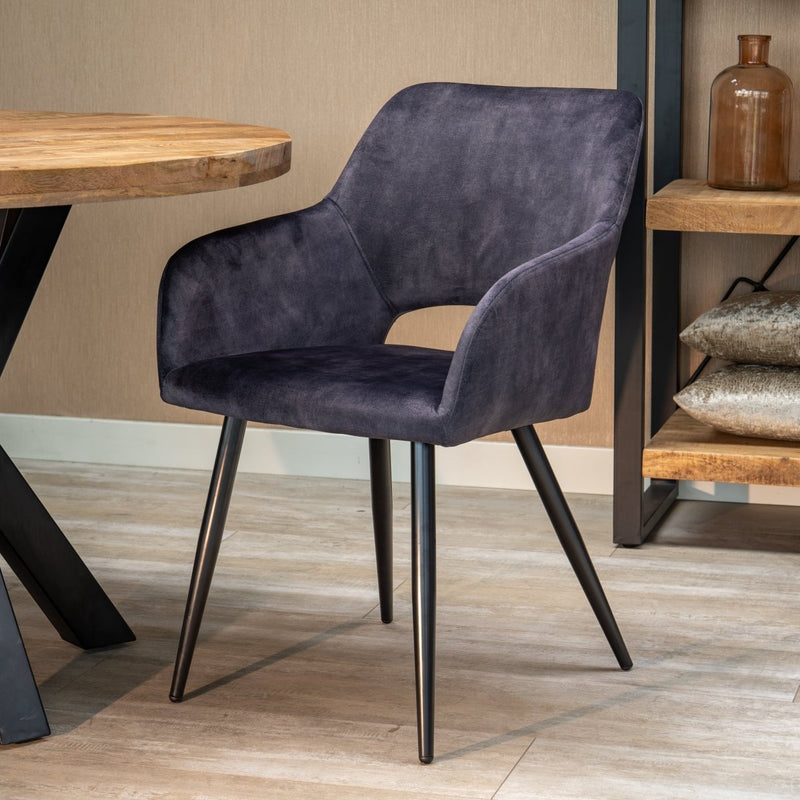 Jídelní židle Nantes Tmavě šedá s černou podnoží Mahom