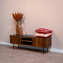 TV stolek z mangového dřeva Tucson 140 cm Mahom