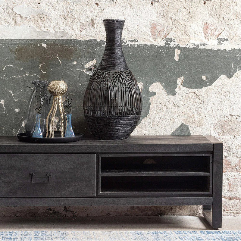 TV skříňka z mangového dřeva Stockton Black 130 cm Mahom